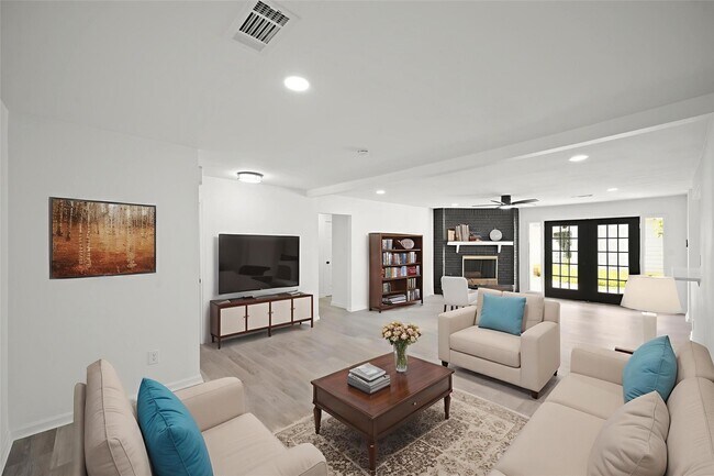 Building Photo - 5943 Greenmont Dr