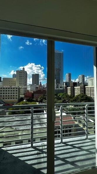 Building Photo - 133 NE 2nd Ave