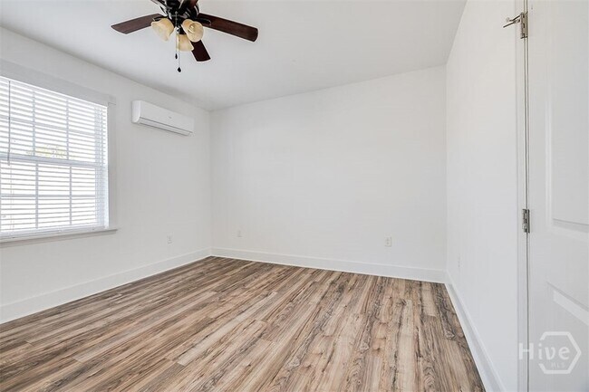 Building Photo - 508 E Liberty