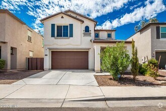 Building Photo - Large 4 Bedroom 3 Bath Home!