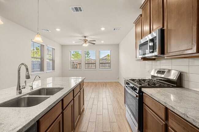 Building Photo - 5617 Evanston Ln