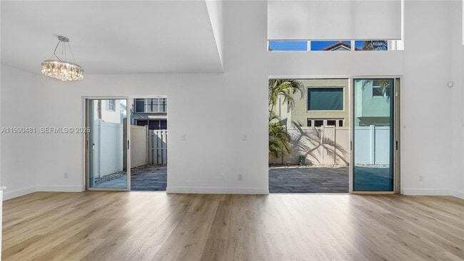 Building Photo - 876 Garnet Cir