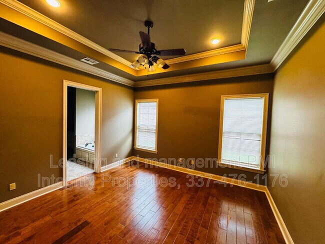 Building Photo - 106 Shadow Springs Dr