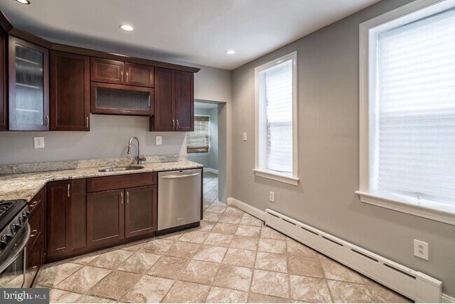 Primary Photo - 132 Krams Ave