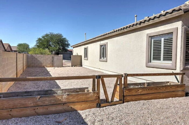 Building Photo - Rancho Sahuarita