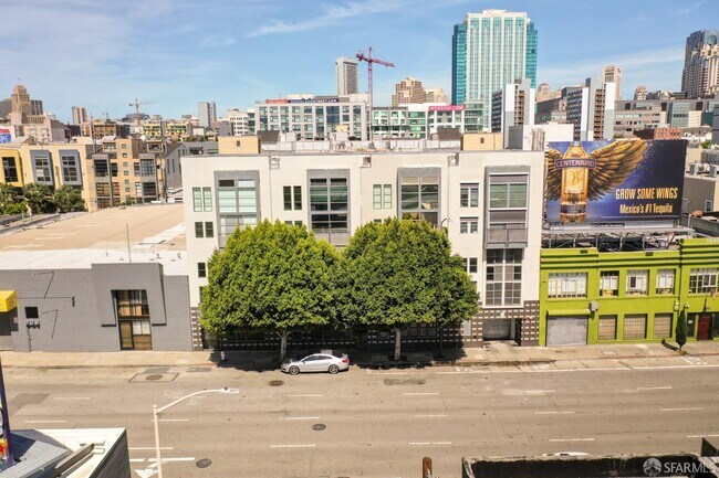 Building Photo - 920 Harrison St