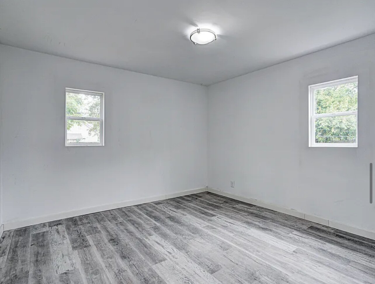 Building Photo - 734 N Arnolda Ave