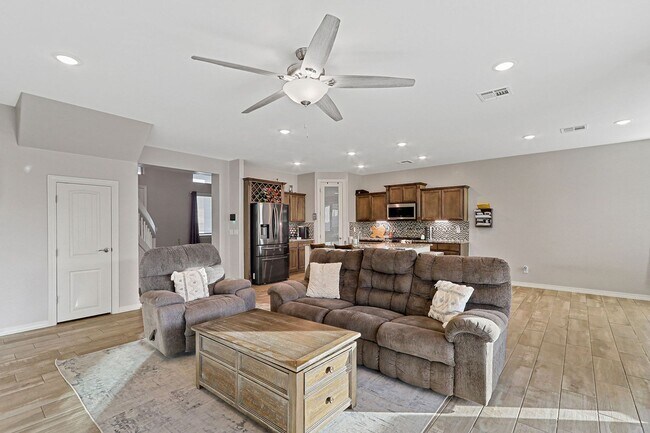 Building Photo - Coming Soon!