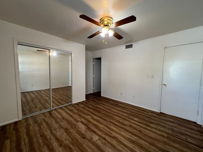 Building Photo - Apply Here www.realty480pm.appfolio.com/listings