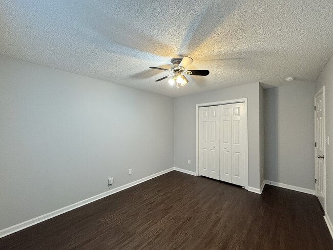 Building Photo - Well Maintained Ranch Style Home in Garner!