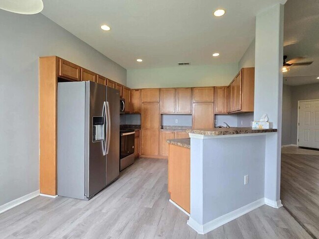Building Photo - 3840 Serenade Ln