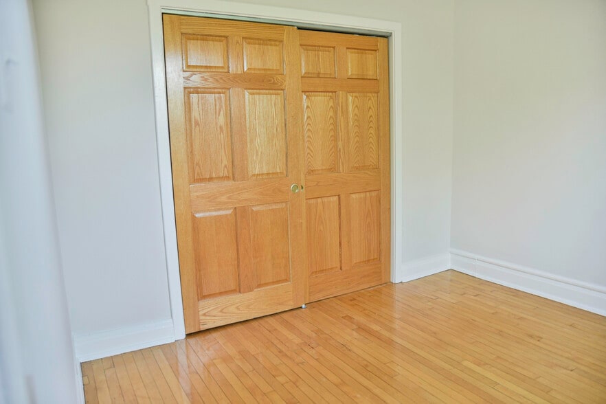 Building Photo - 4203 N Damen Ave