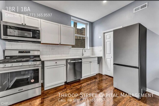 Building Photo - 6024 S Saint Lawrence Ave