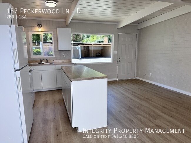 Building Photo - 157 Peckerwood Ln