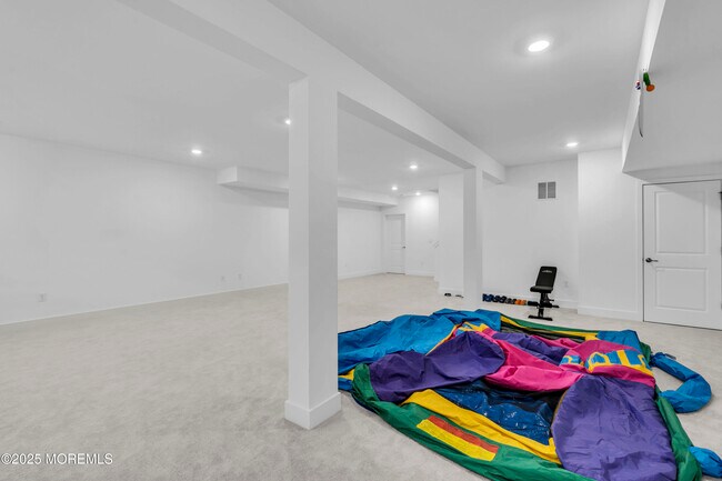 Building Photo - 803 Aviator Ave