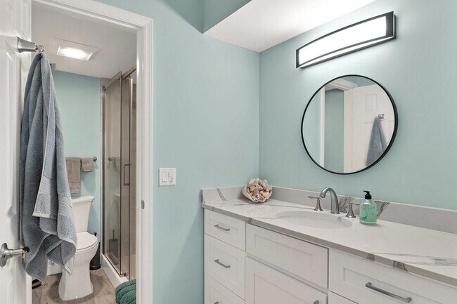 Building Photo - 33 Plantation Dr