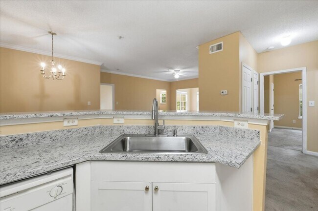 Building Photo - 1202 Walden Park Dr