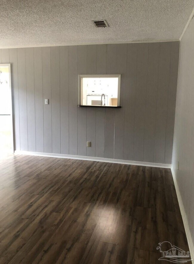 Building Photo - 3885 Hidden Oaks Dr