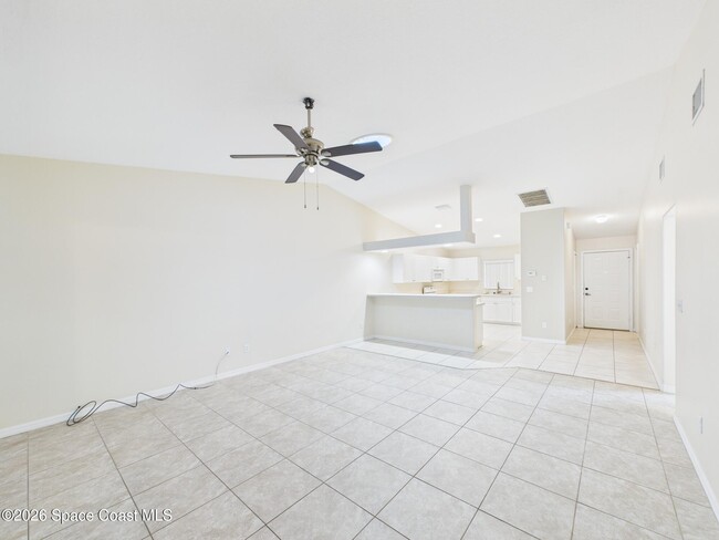 Building Photo - 131 Maggie Way