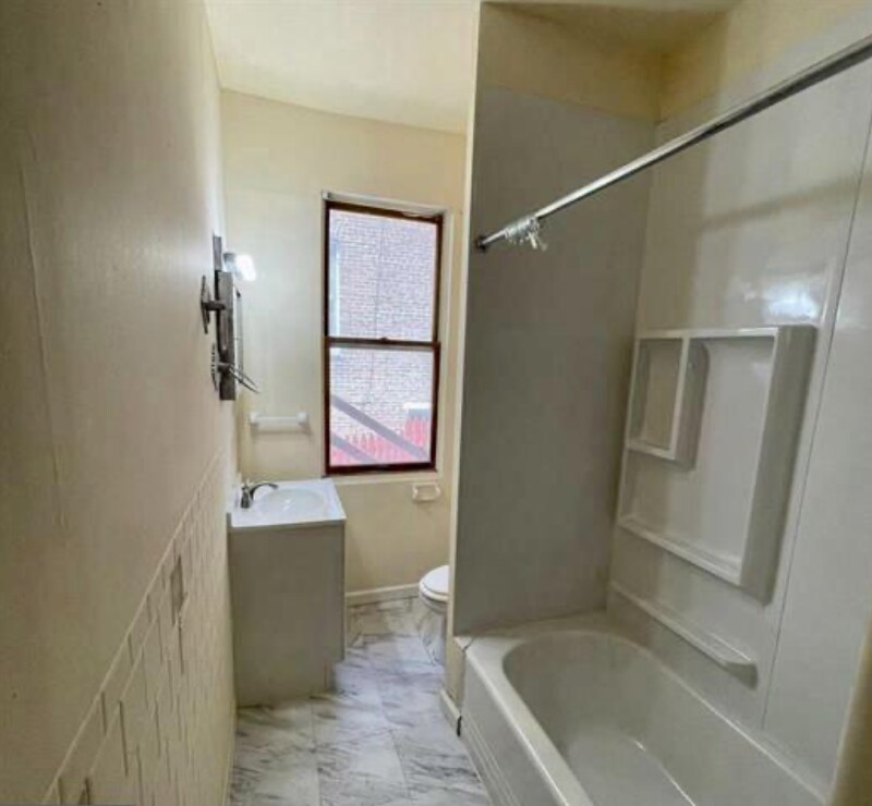 Building Photo - 509 Richwood Ave