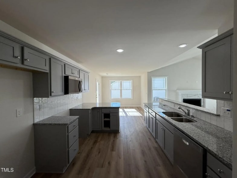 Building Photo - 91 Oakfield Trce Dr