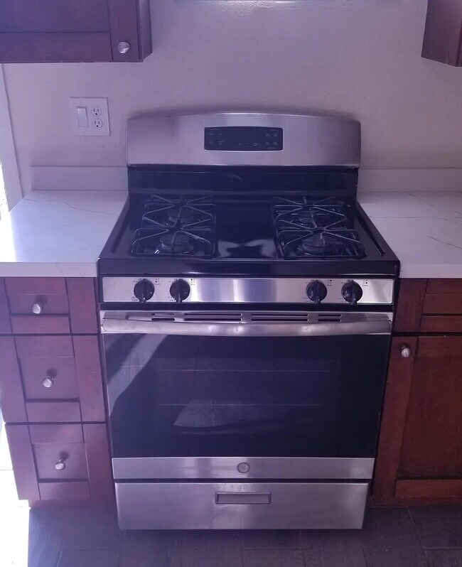 Building Photo - Spacious 1-Bed Home in North Phoenix with Private Backyard