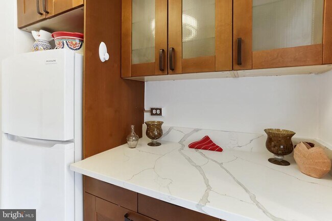 Building Photo - 1900 Lyttonsville Rd