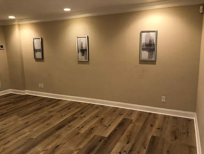 Building Photo - 3079 Colonial Way