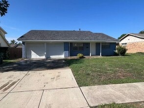 Building Photo - 3 Bedroom House in Carrollton, TX (Fully Renovated!)