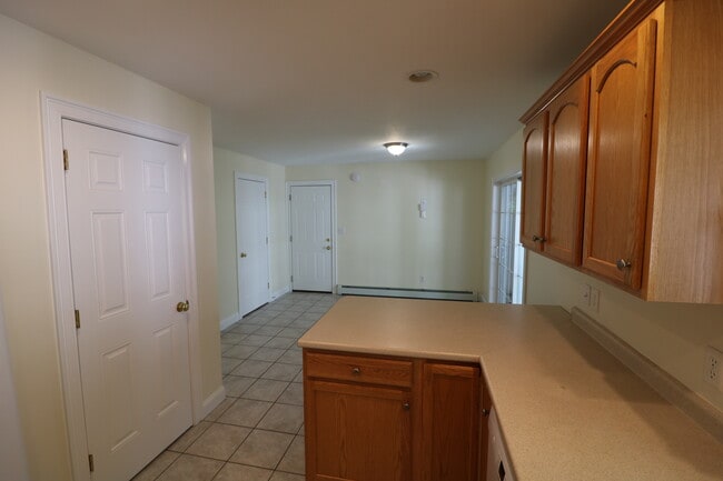 Building Photo - 38 Storer St