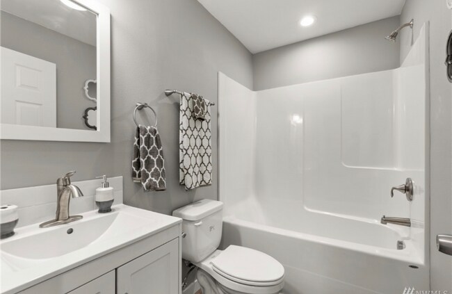 Building Photo - 1114 S Silver St