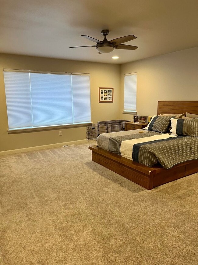 Building Photo - Beautiful New 2-Story Poulsbo Home