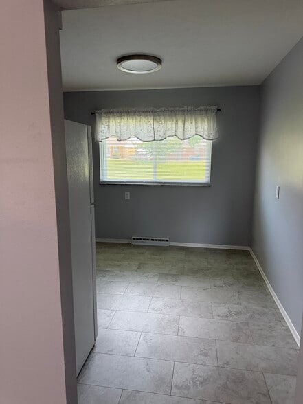 Building Photo - 118 Connie Dr