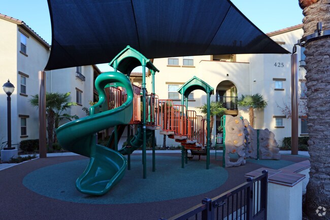 Building Photo - Bonterra