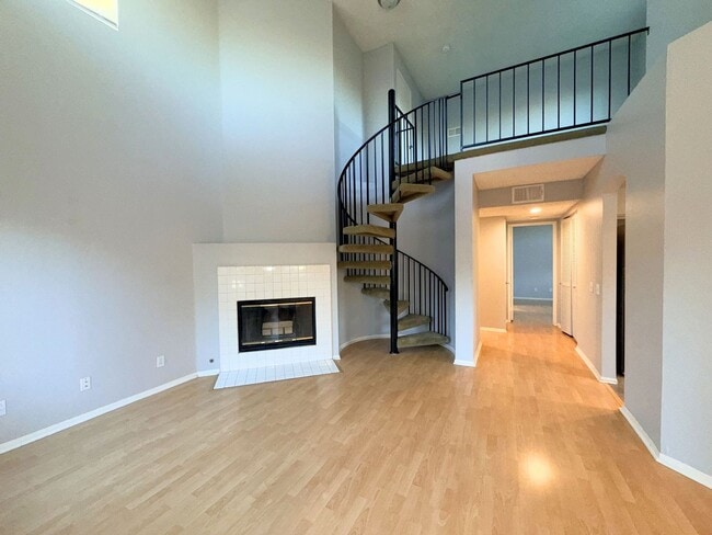 Building Photo - Ontario Condo in Gated community