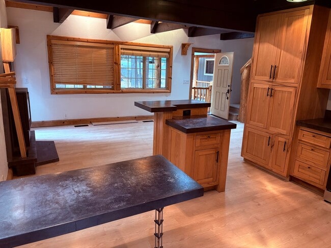 Building Photo - 1584 Sitka Cir