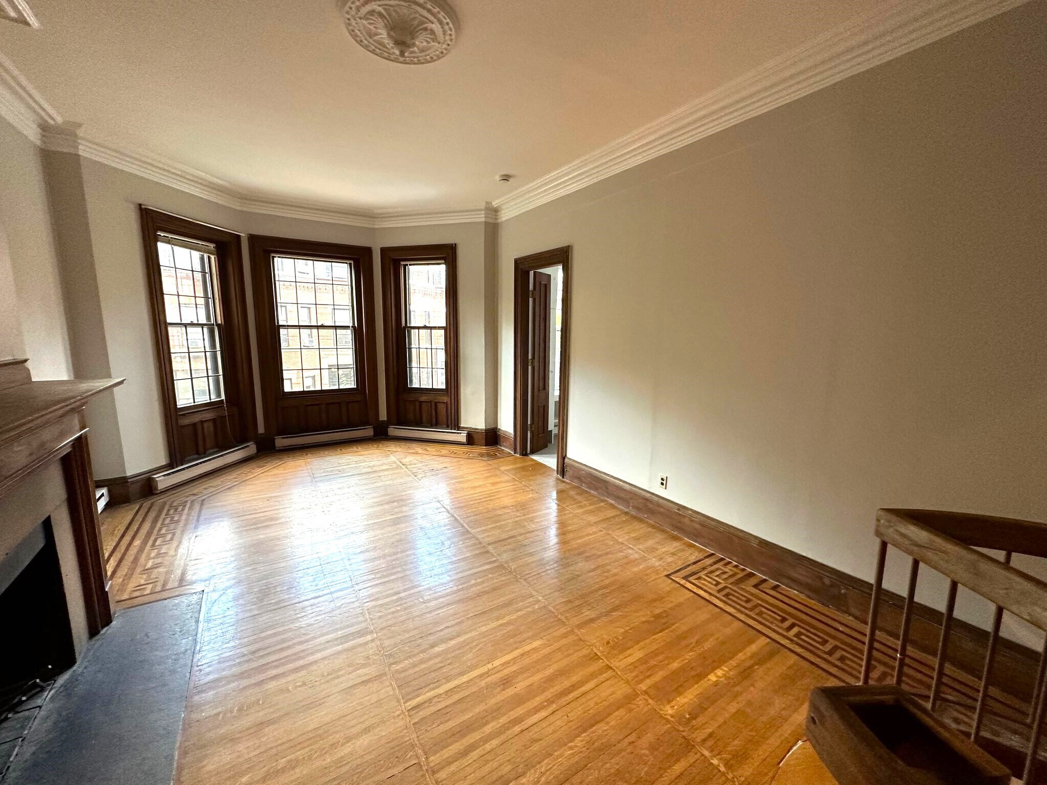 Building Photo - 32 Gloucester St