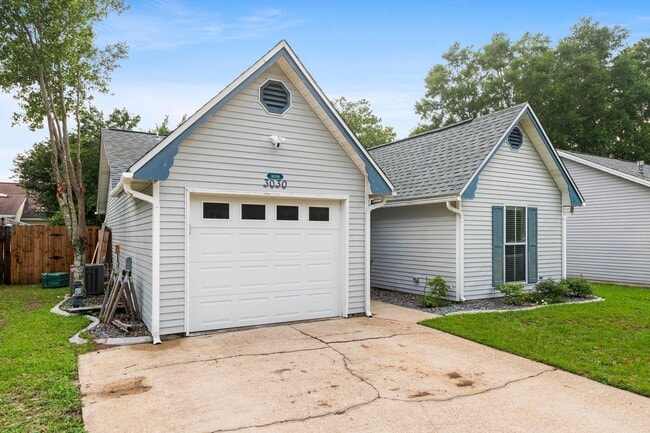 Building Photo - 3030 Blue Pine Ln