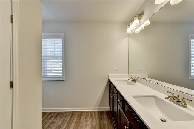 Building Photo - 212 Station Overlook Dr