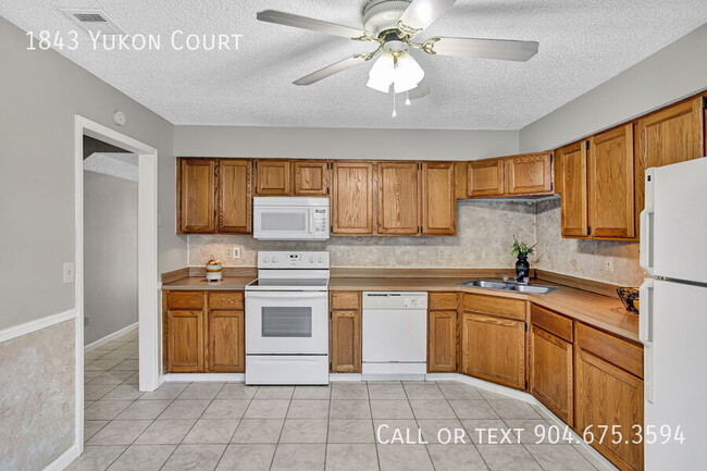 Building Photo - 1843 Yukon Ct