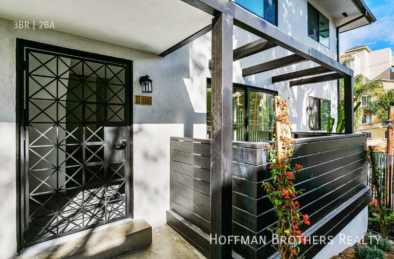 Building Photo - 221 Lucas Ave