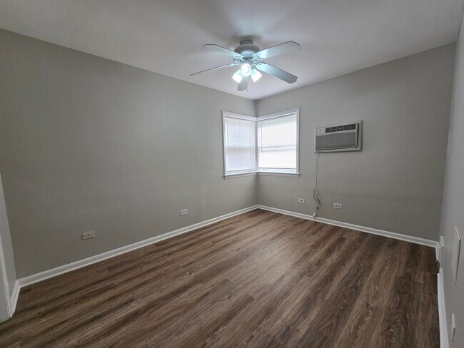 Building Photo - 837 Lathrop Ave