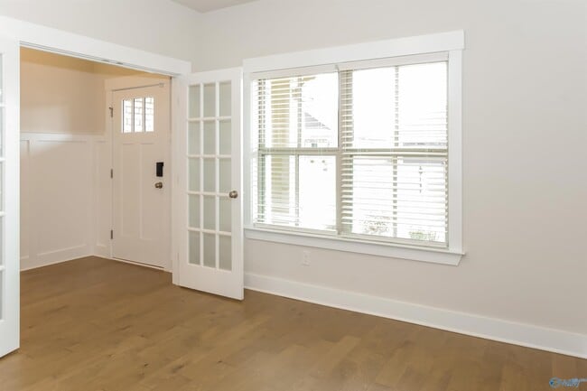 Building Photo - 14705 Greenleaf Dr