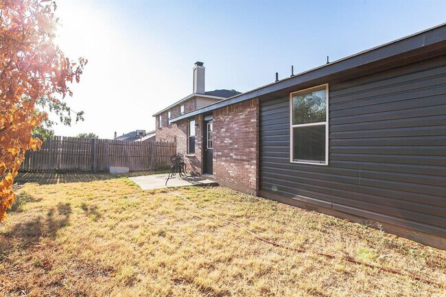 Building Photo - 3335 Lipizzan Dr