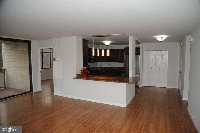 Building Photo - 5225 Pooks Hill Rd