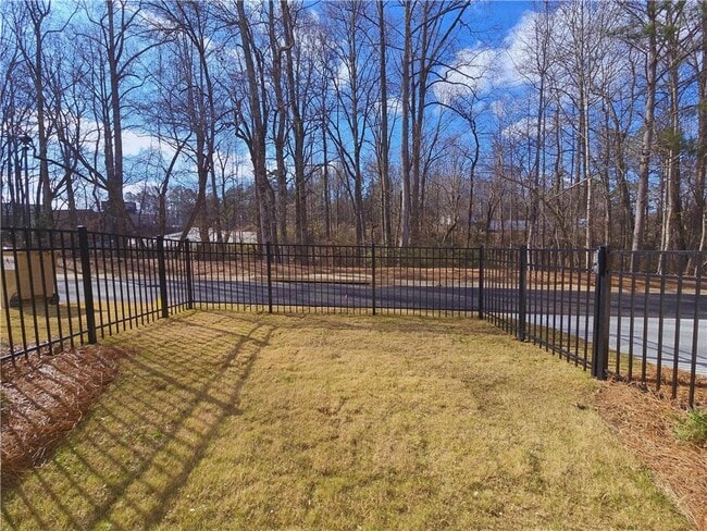 Building Photo - 163 Basil St