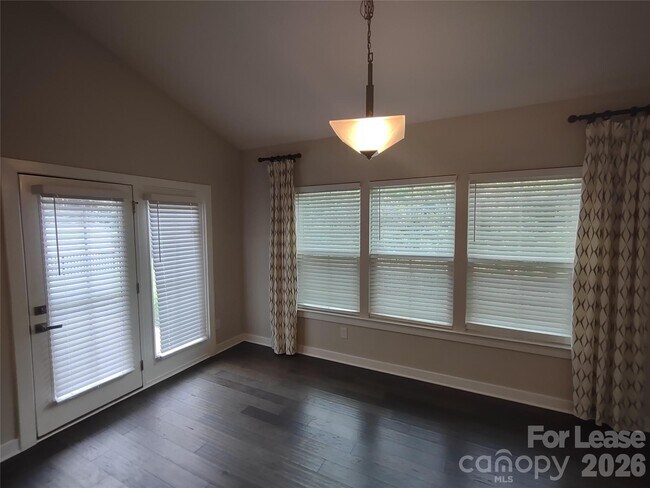 Building Photo - 10474 Black Locust Ln