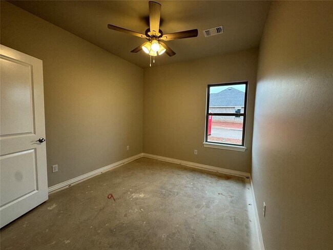 Building Photo - 6821 Labelle Dr