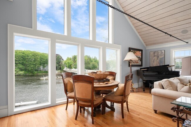 Building Photo - 1 Deer Island St
