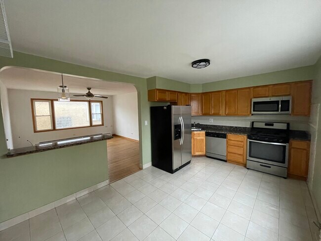 Building Photo - 8000 Grand Ave